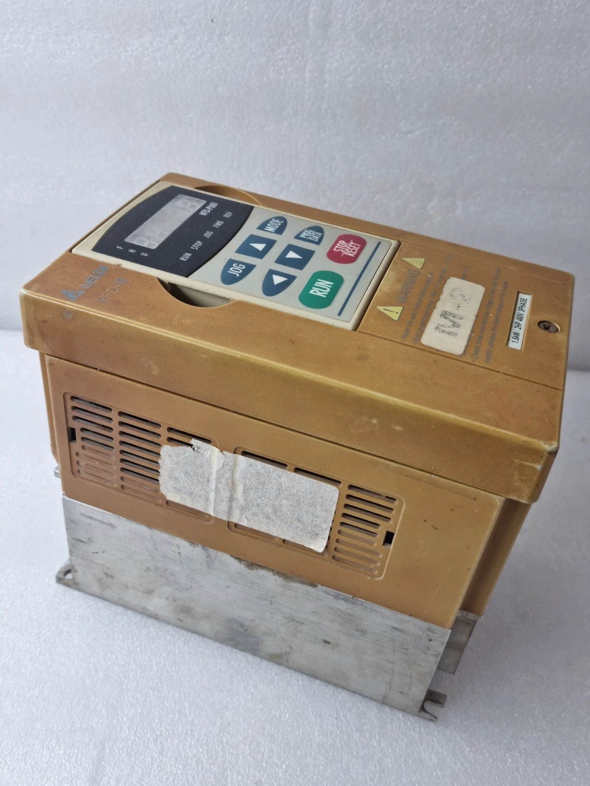 DELTA VFD015B43A VFD-B 2HP 3 PH 380-480V 50/60 HZ 4.3A (USED CONDITION)